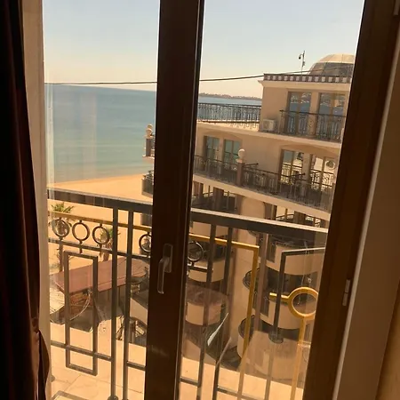 Lägenhet Penthouse Happy Moments 4